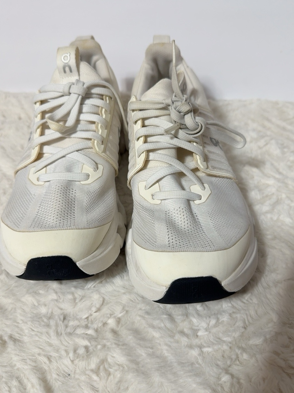 On Cloudswift Youth Size 6.5Y EU 39 White Cream CloudTec Sneakers